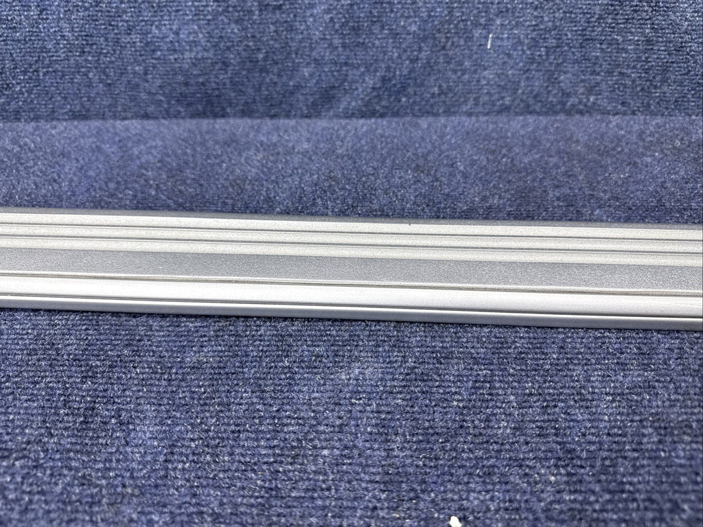 1984 - 1992 Lincoln Mark VII Body Side Moulding Right Door E4LY-6320938BP Driver