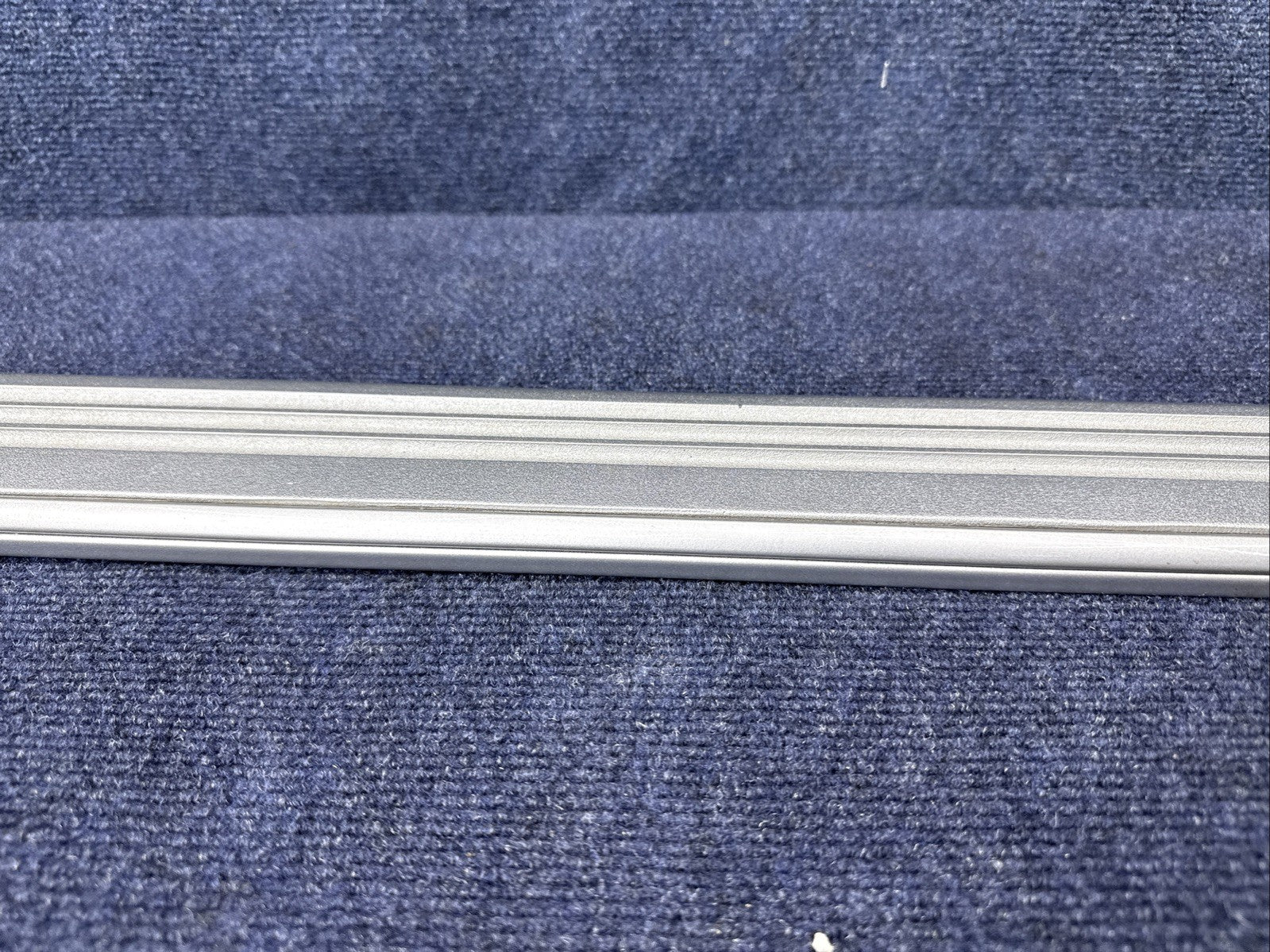 1984 - 1992 Lincoln Mark VII Body Side Moulding Right Door E4LY-6320938BP Driver
