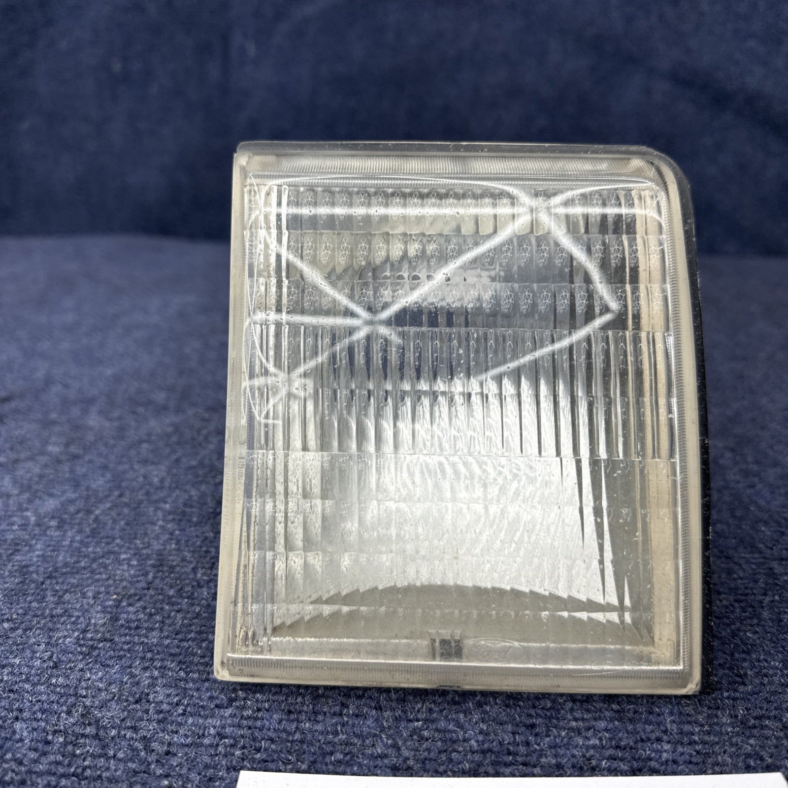 Ford E4LY-13201-B Front Inner Parking Lamp  84-92 Lincoln Mark VII Rh Light