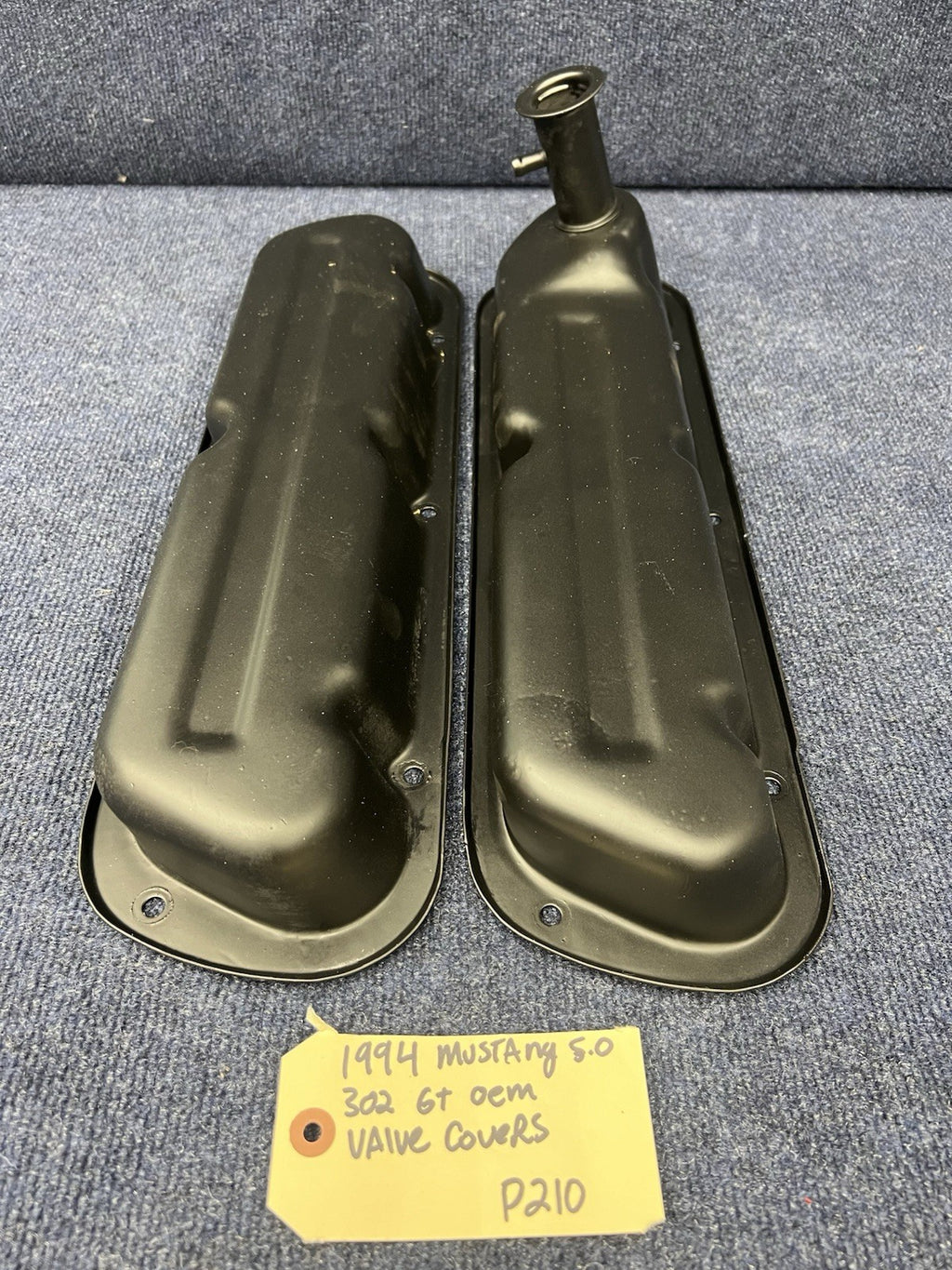 1994-1995 Ford Mustang Gt SN95 5.0L 302 SBF OEM valve covers steel Factory Black