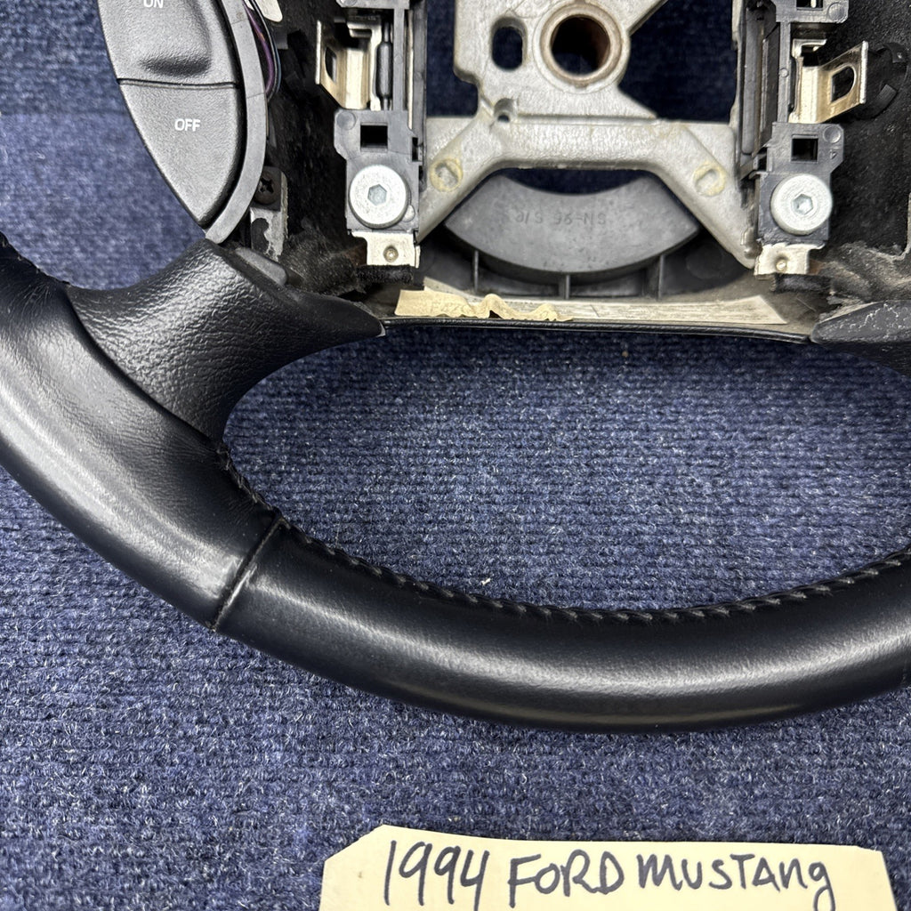 94 Mustang Svt Cobra Steering Wheel With Cruise Control Buttons 94-04 Gt Lx OEM