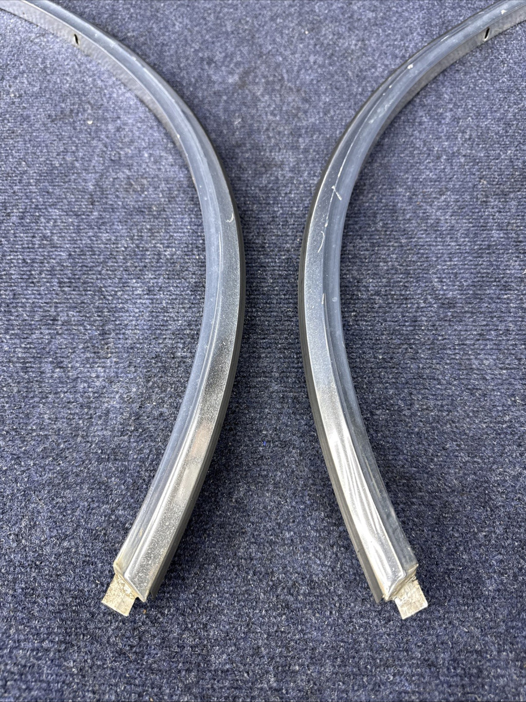 1984-1992 LINCOLN  MARK VII 7 LSC FRONT  Pair LH Rh  Set WHEEL FENDER CHROME OEM
