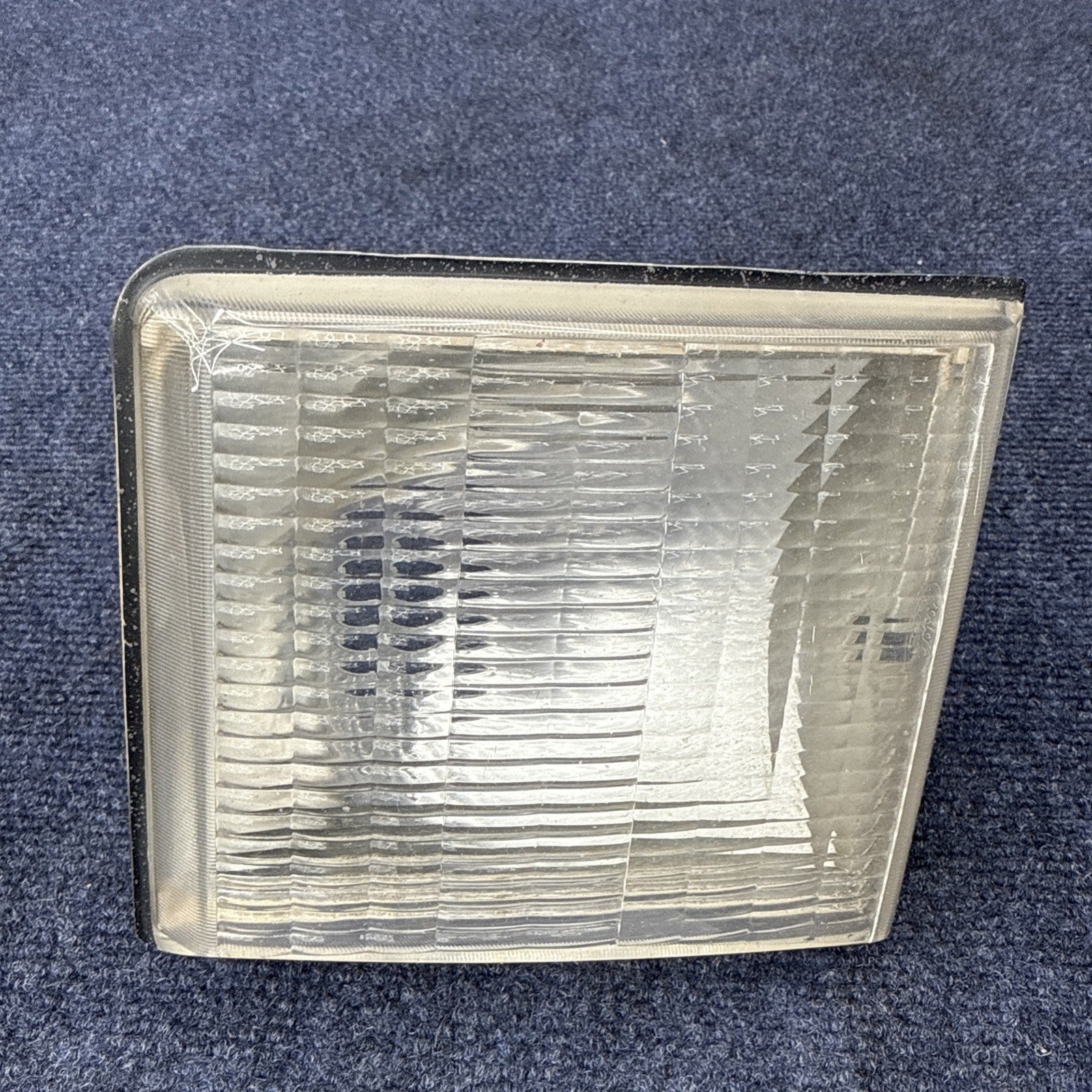 Ford E4LY-13201-B Front Inner Parking Lamp  84-92 Lincoln Mark VII Rh Light