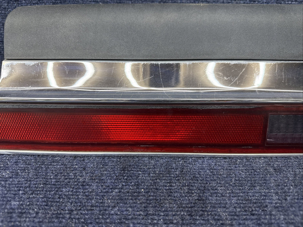 1984-1992 Lincoln Mark VII Used Left Rear Reverse Lamp Light E4LB15515A OEM Sae
