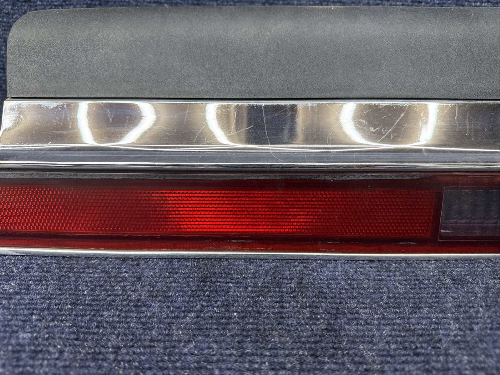 1984-1992 Lincoln Mark VII Used Left Rear Reverse Lamp Light E4LB15515A OEM Sae