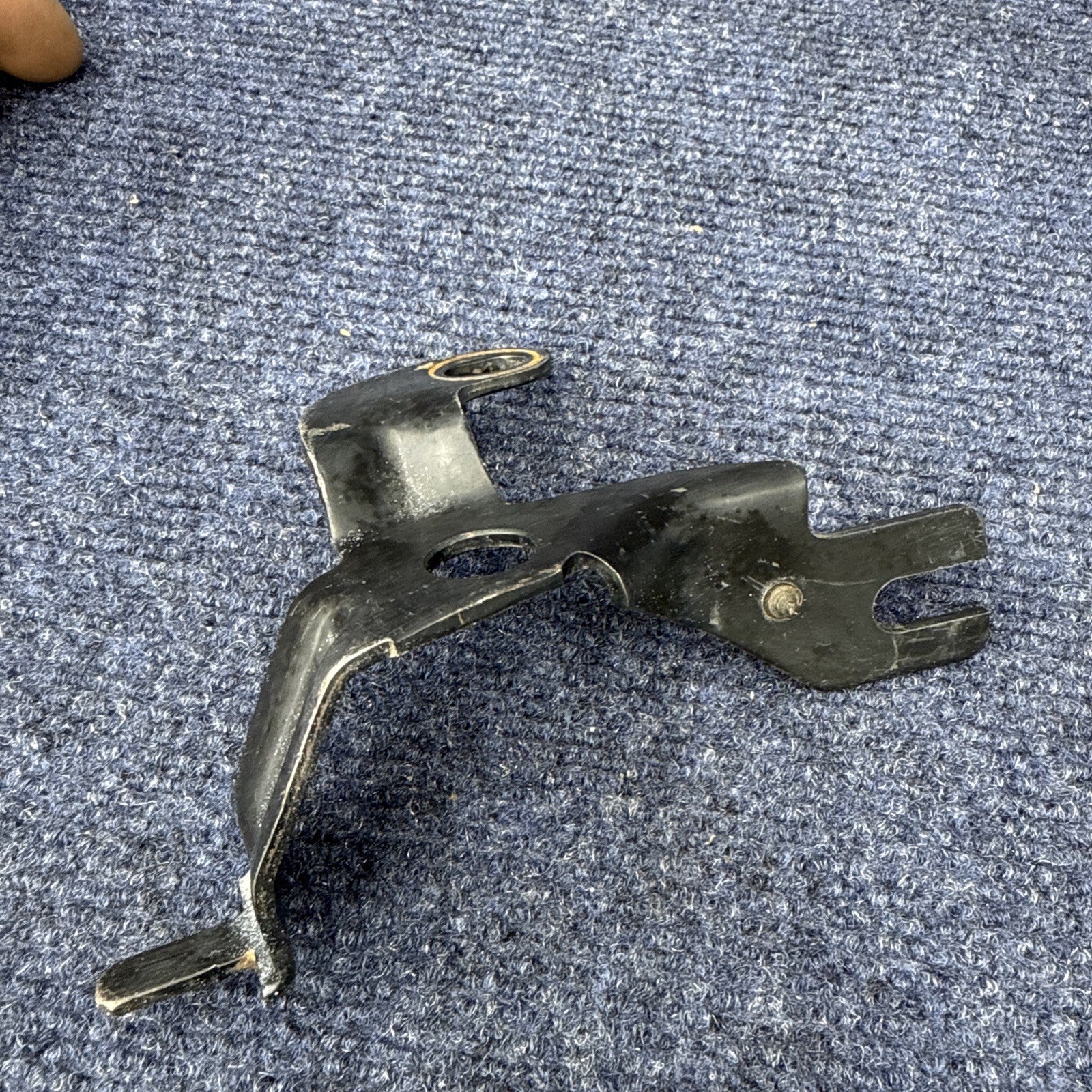 1987-93 Ford Mustang AOD Automatic TV Kickdown Cable Mount Bracket 5.0L OEM