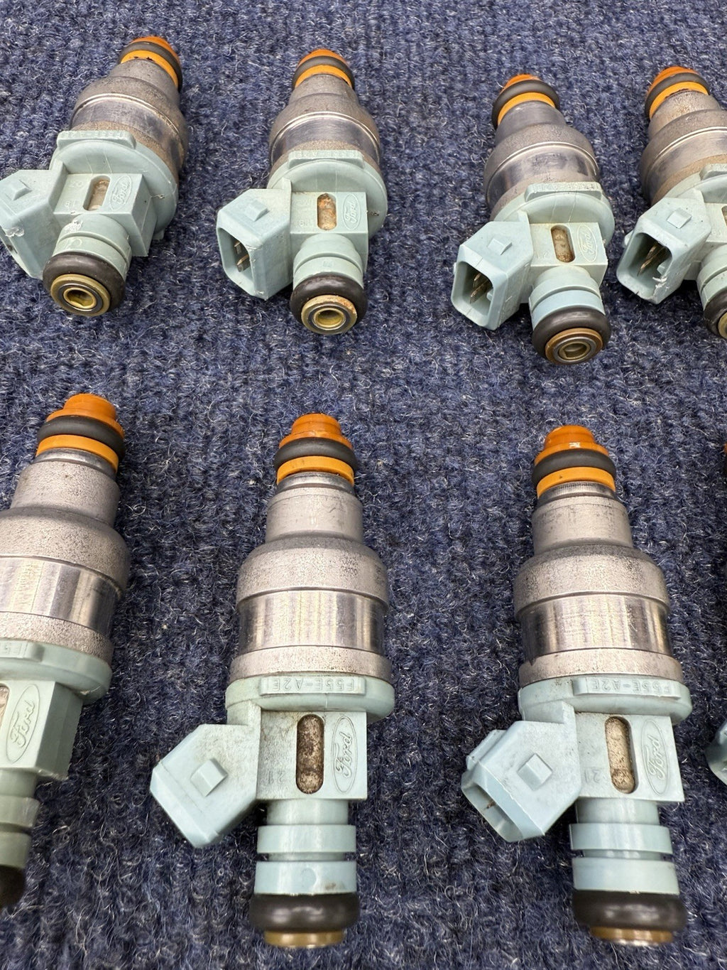 93-98 Mustang Cobra 5.0 24lb Fuel Injectors 4 Hole Spray Pattern Ford 302 V8 4.6