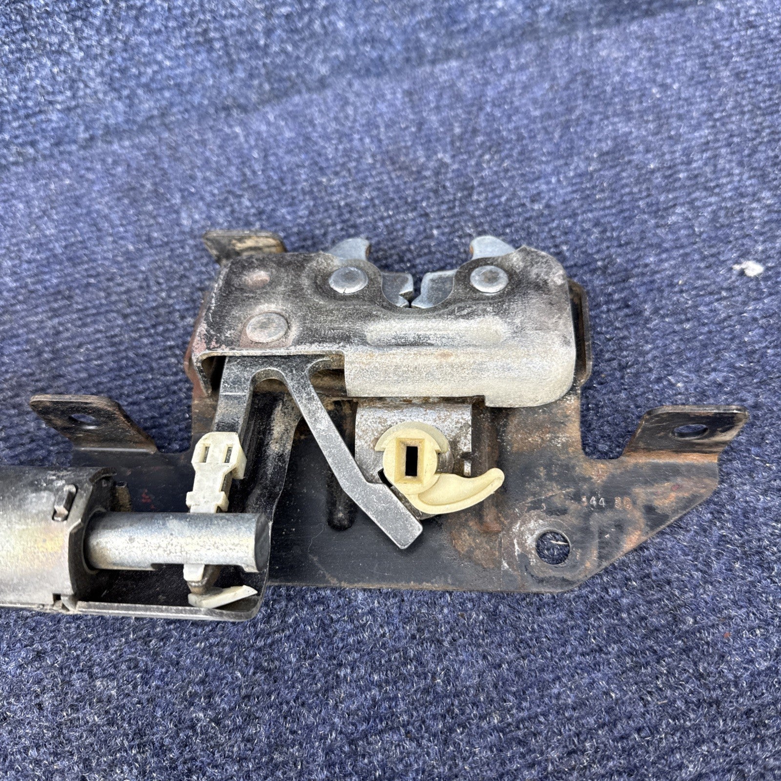 87-91 Ford Mustang Hatch Latch Power Lock Mechanism Rear Hatchback Switch OEM