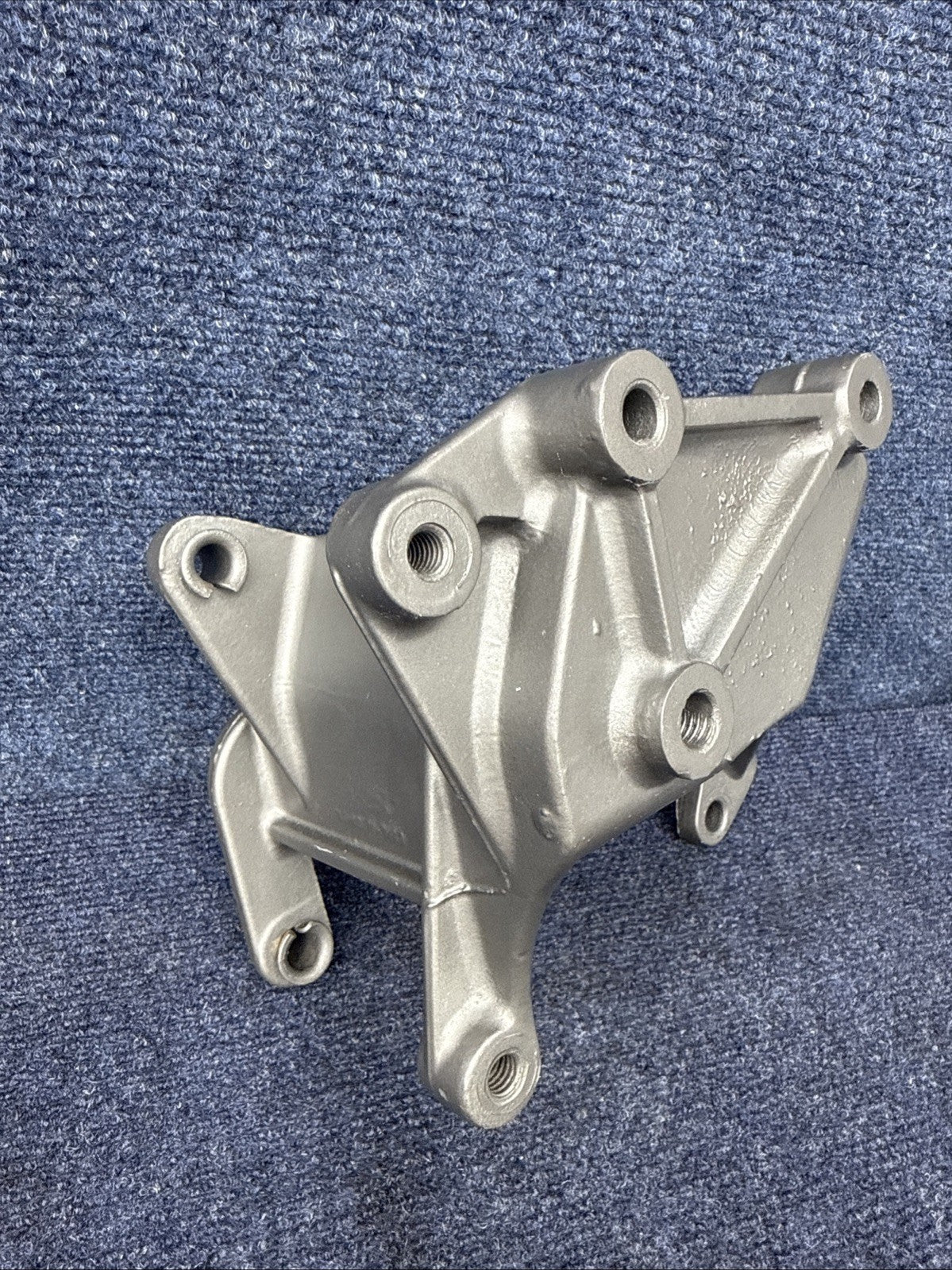 1987-1993 Ford Mustang 5.0 Oem Alternator smog pump bracket E5AE-10039-CA 302