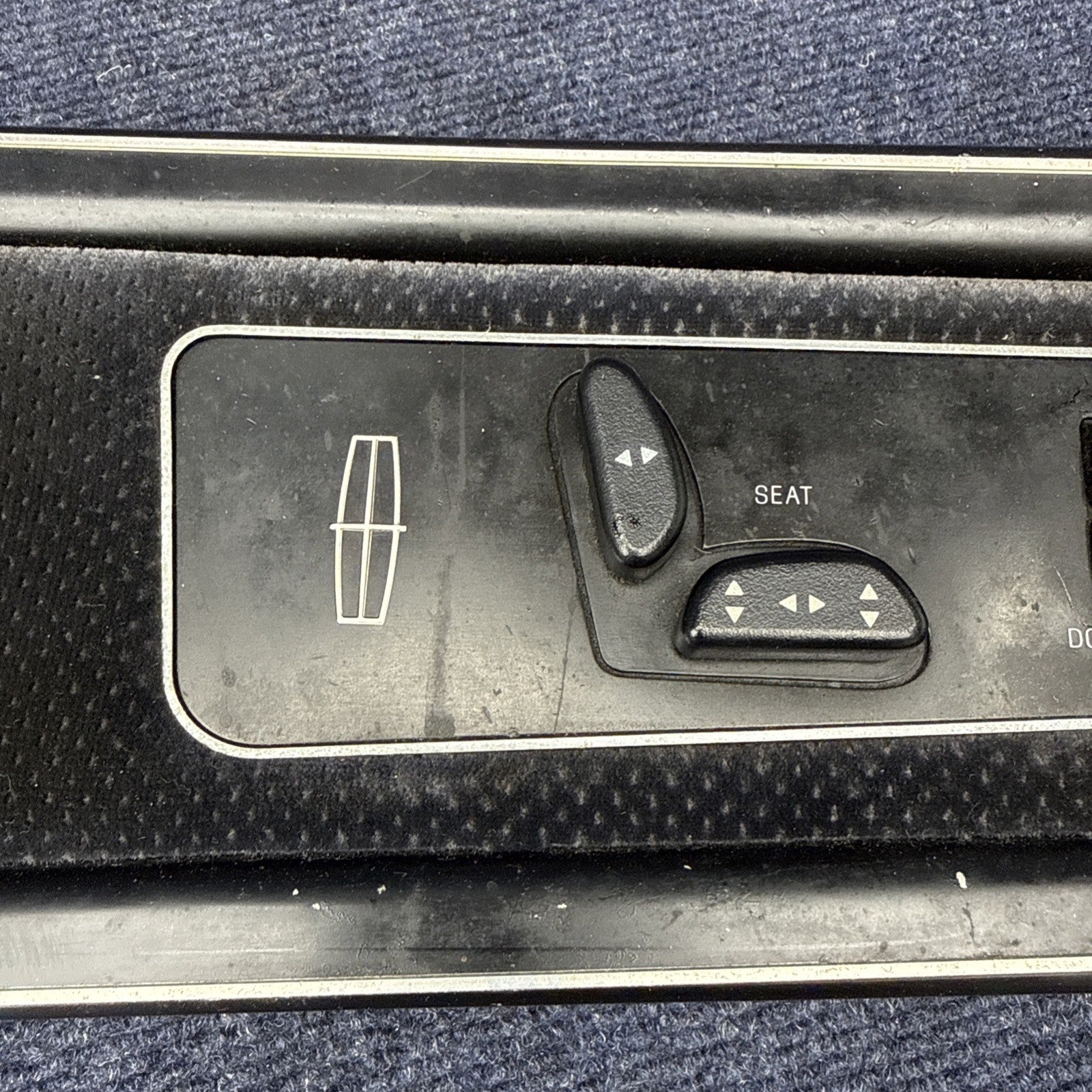 1984-92 Lincoln Mark VII OEM Seat Switch Power Lock Switch DRIVER Door LH