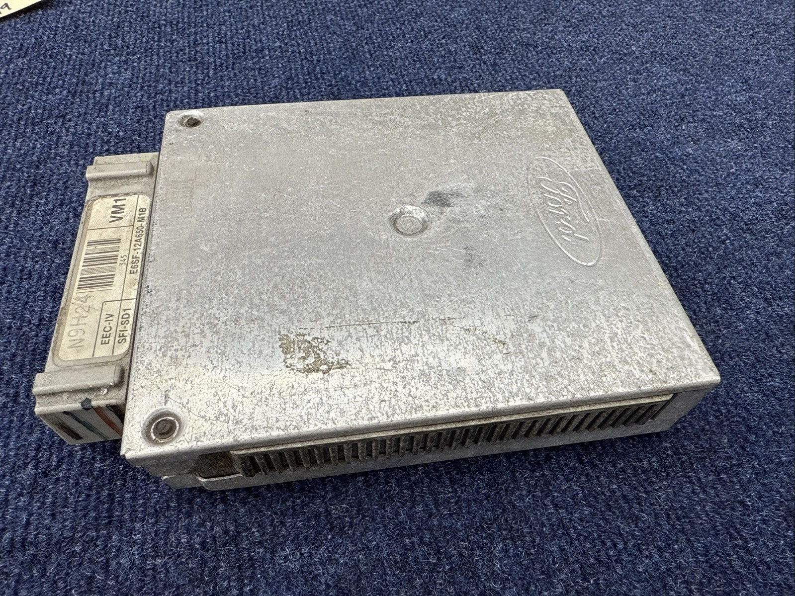 1986 Ford  MUSTANG 5.0 MT T5 ECU ENGINE COMPUTER MODULE E6SF-12A650-M1B OEM Vm1