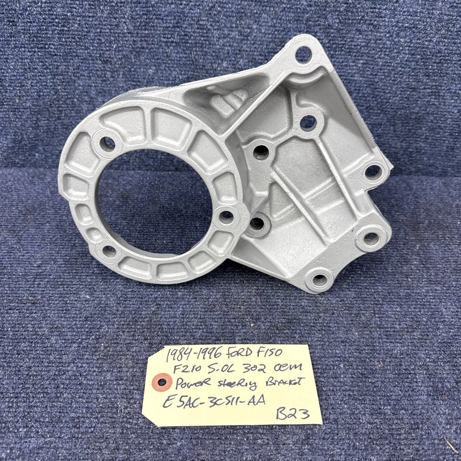 OEM 1984-1996 Ford F150 F250 5.0L Power Steering Pump Bracket | E5AC-3C511-AA
