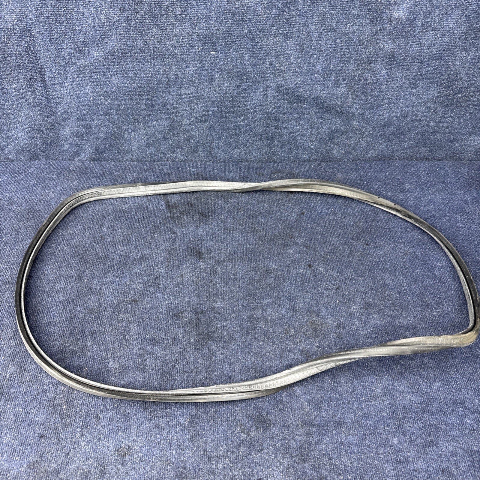 NOS 1979-1993 FORD MUSTANG SUNROOF WEATHERSTRIP D9ZZ-6651346-A  79-93