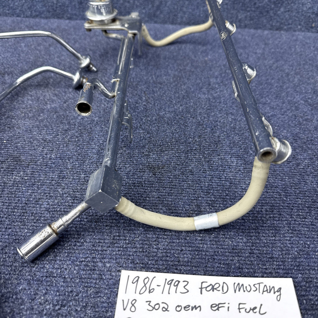 86-93 Ford Mustang 5.0 EFI Fuel Rail & Extensions Regulator Oem Factory 302 Sbf