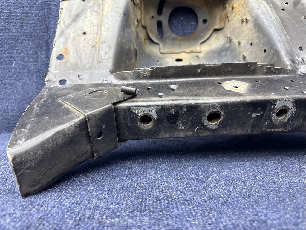1987 - 1993 MUSTANG RH FENDER APRON FRAME SHOCK TOWER METAL OEM Passenger Side