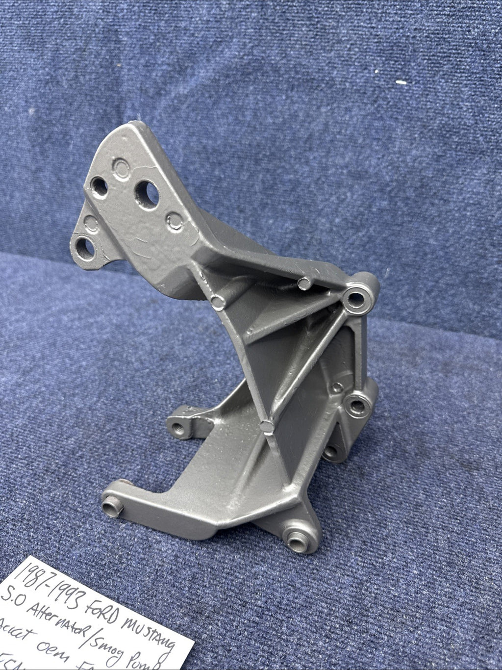 1987-1993 Ford Mustang 5.0 Oem Alternator smog pump bracket E5AE-10039-CA 302