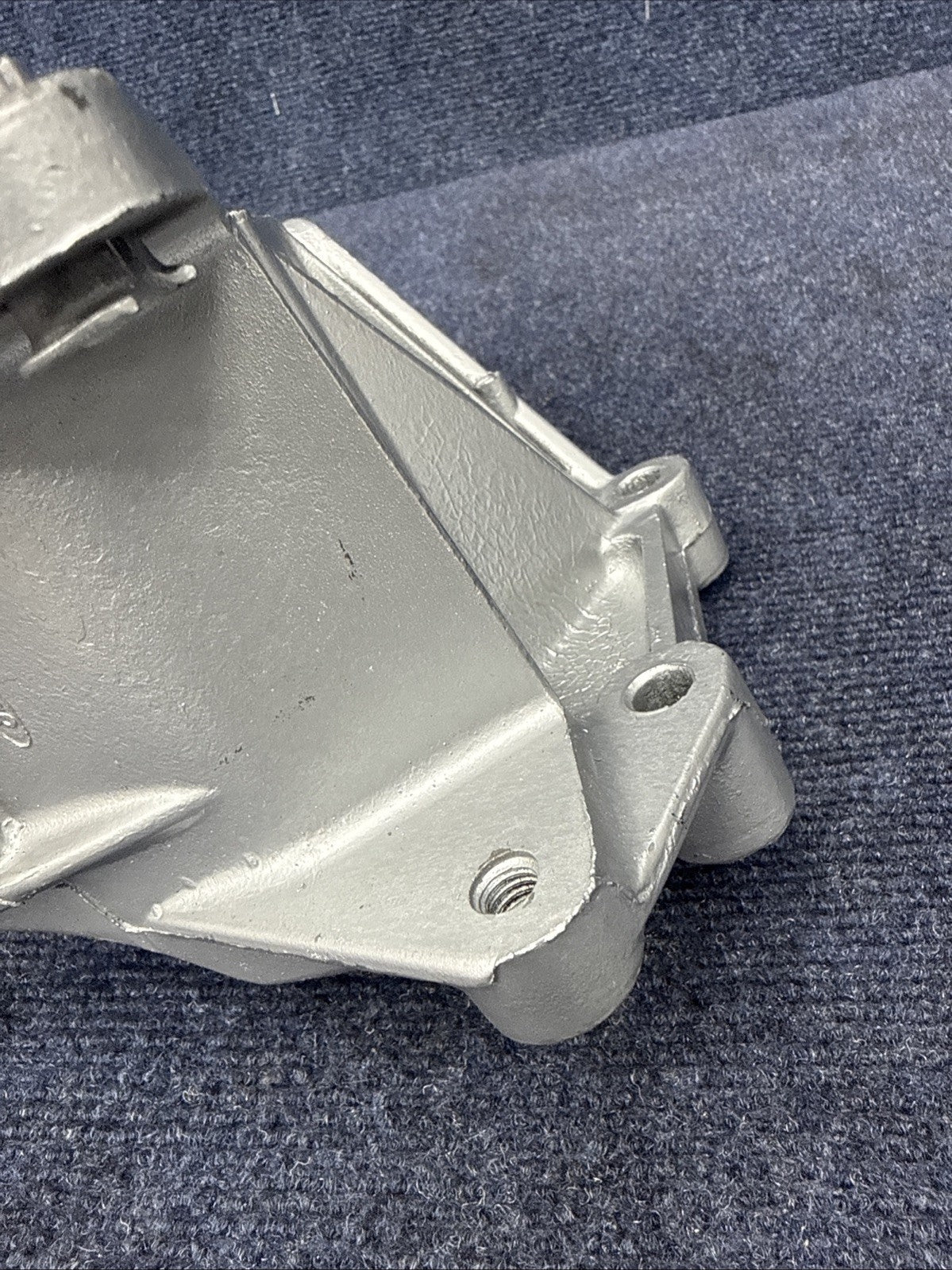 1987-1993 Ford Mustang 5.0 Oem Alternator smog pump bracket E5AE-10039-CA 302