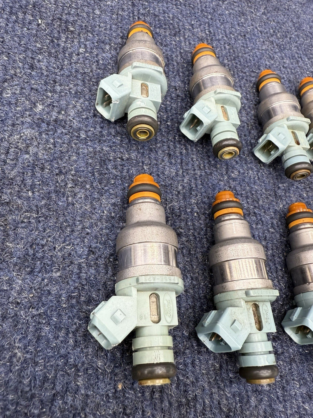 93-98 Mustang Cobra 5.0 24lb Fuel Injectors 4 Hole Spray Pattern Ford 302 V8 4.6