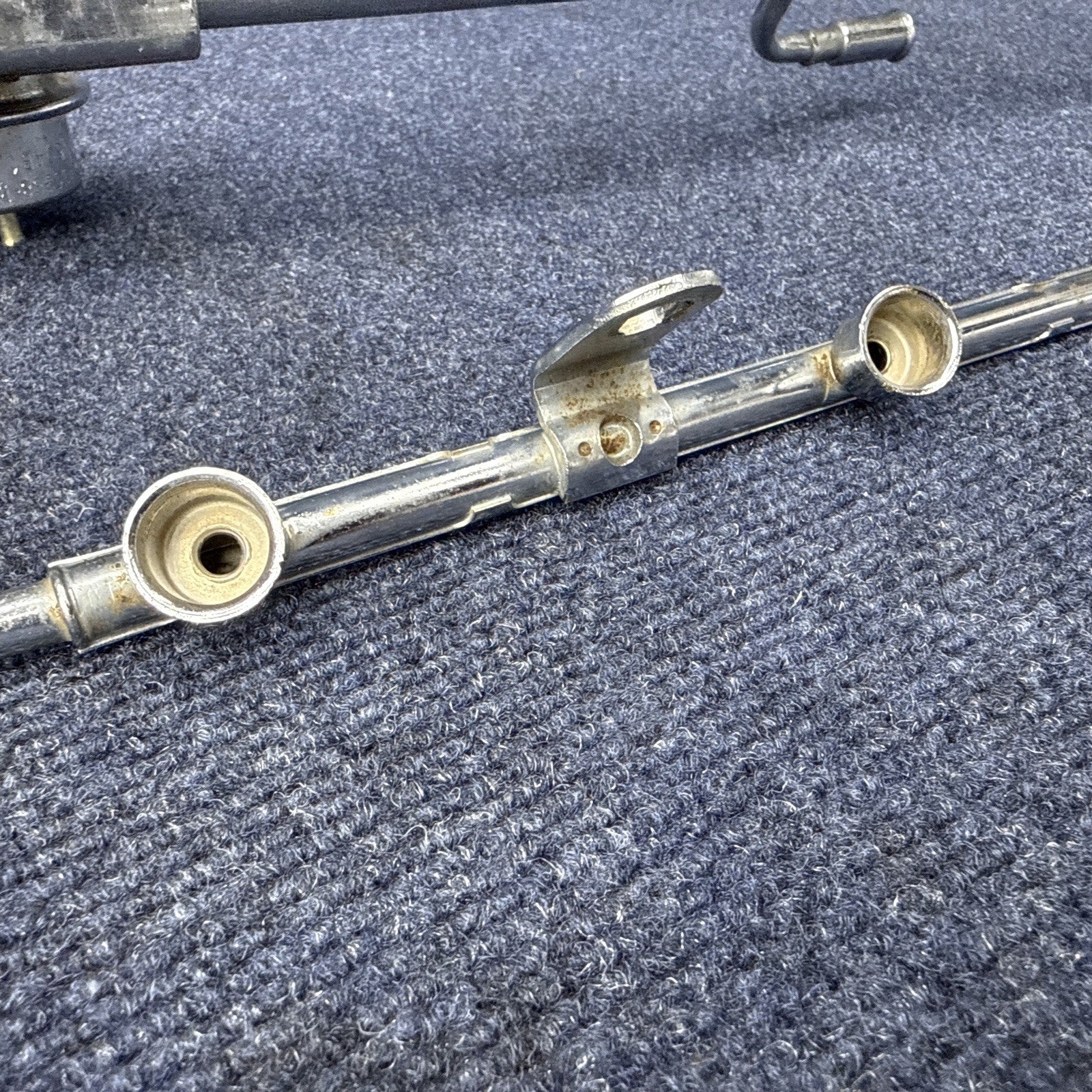 86-93 Ford Mustang 5.0 EFI Fuel Rail & Extensions Regulator Oem Factory 302 Sbf
