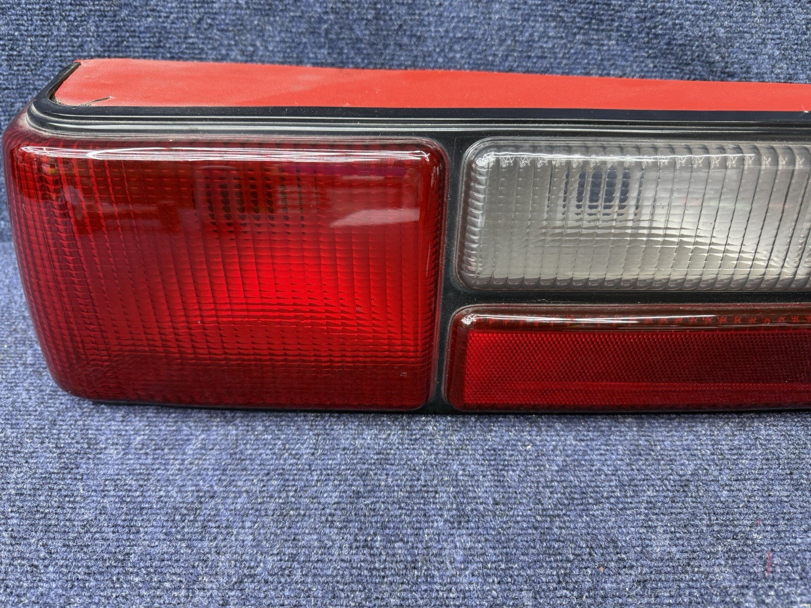 87-93 FORD MUSTANG LX Lh Driver  TAIL LIGHT OEM FACTORY LENS HOUSING FACTORY