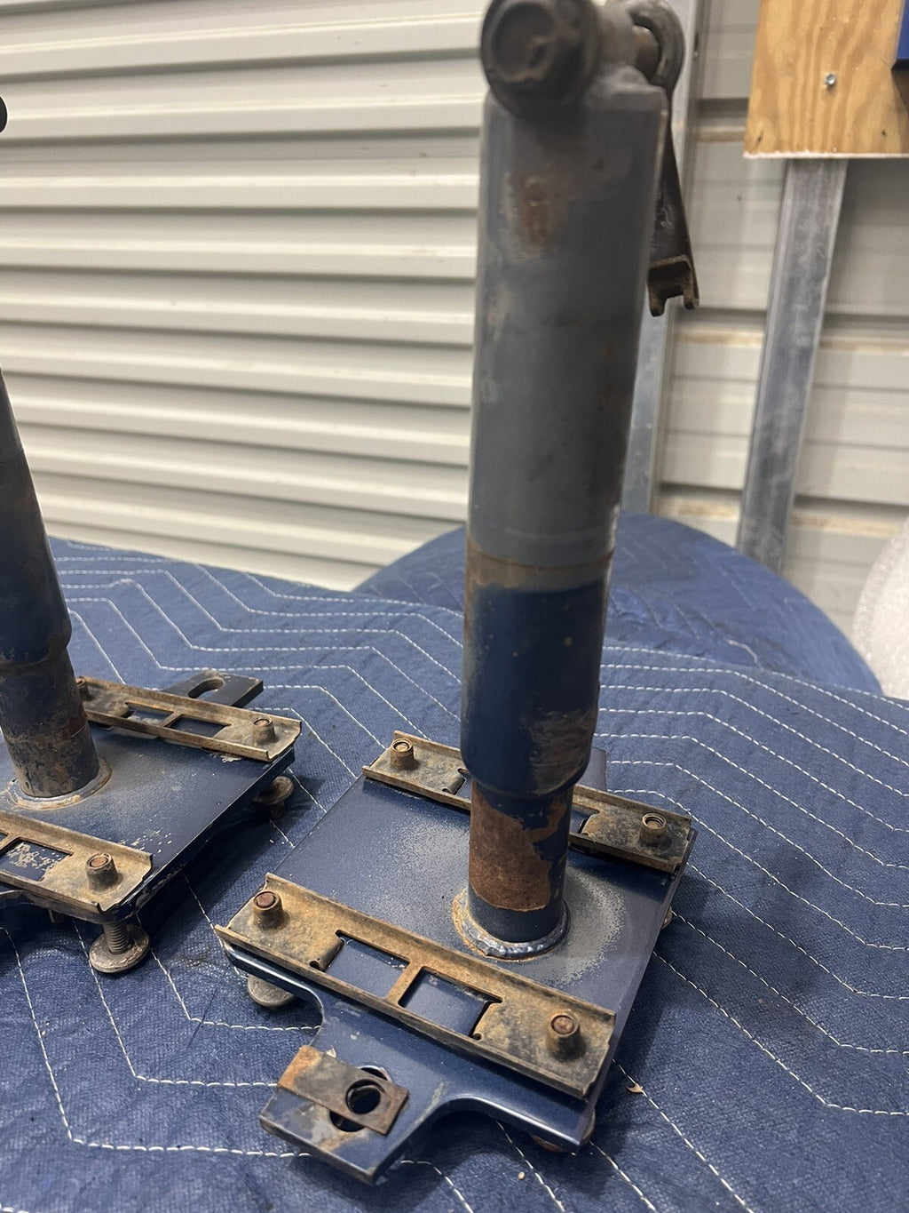 87-89 Ford Mustang Front Bumper Shock Absorbers Impact Crash Core Support  OEM