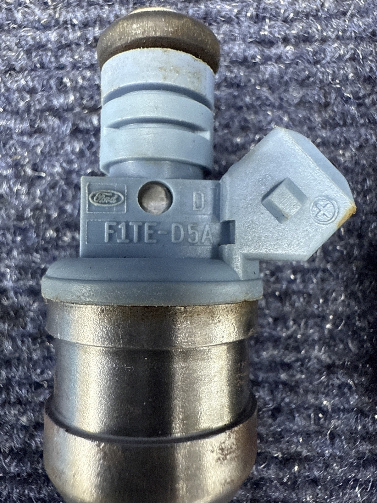 93-98 Mustang Cobra 5.0 24lb Fuel Injectors 4 Hole Spray Pattern Ford 302 V8 4.6
