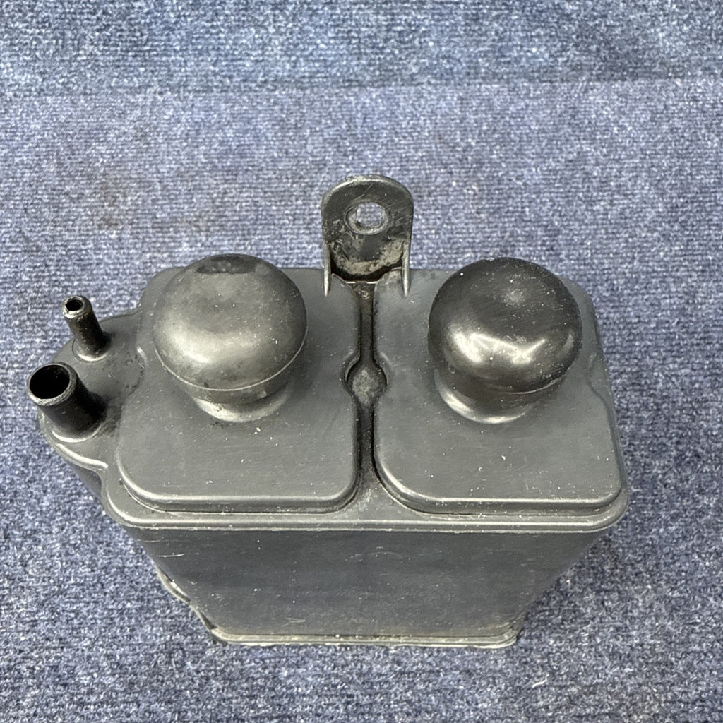 1986-1993 FORD MUSTANG 5.0 302 CAPRI Ranger CHARCOAL EVAP CANISTER BOX OEM Vent