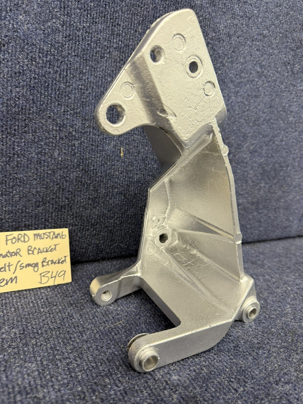 1987-1993 FORD Mustang 5.0  Alternator smog pump bracket E5AE-10039-CA OEM 302