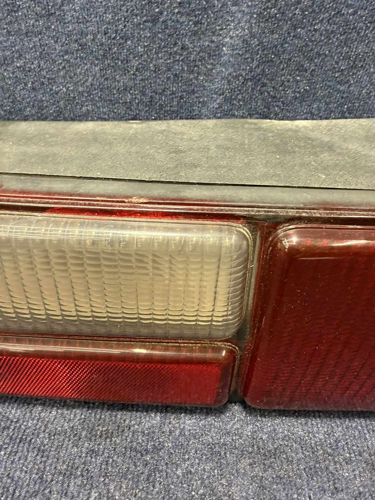 87-93 FORD MUSTANG LX RH PASSENGER TAIL LIGHT OEM FACTORY LENS HOUSING FACTORY