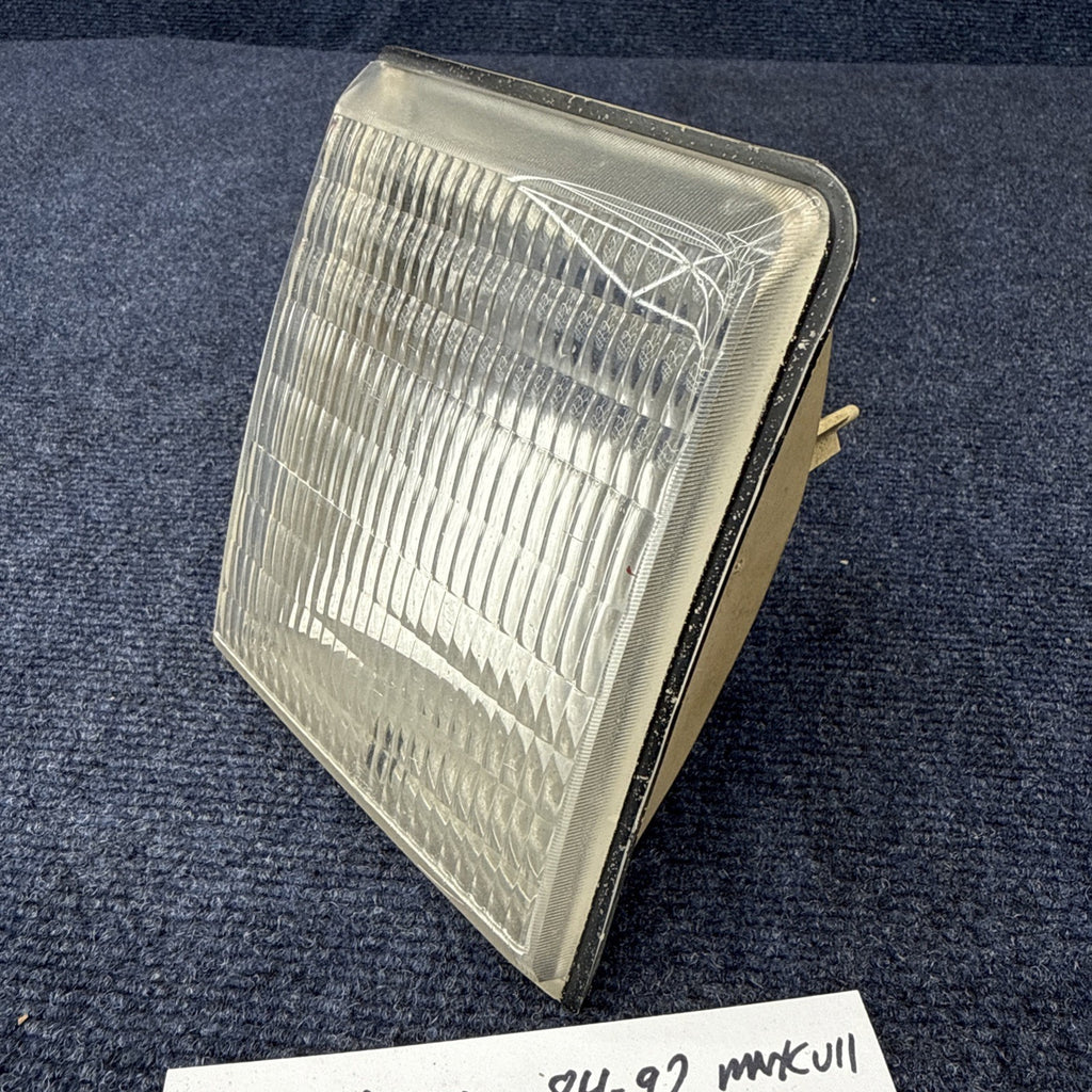Ford E4LY-13201-B Front Inner Parking Lamp  84-92 Lincoln Mark VII Rh Light