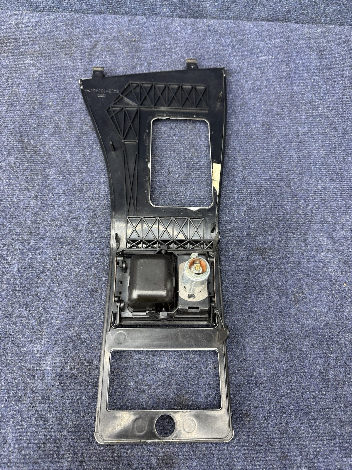86-92 Ford Lincoln Mark VII Lsc Center Console Trim Shifter Bezel OEM Ashtray