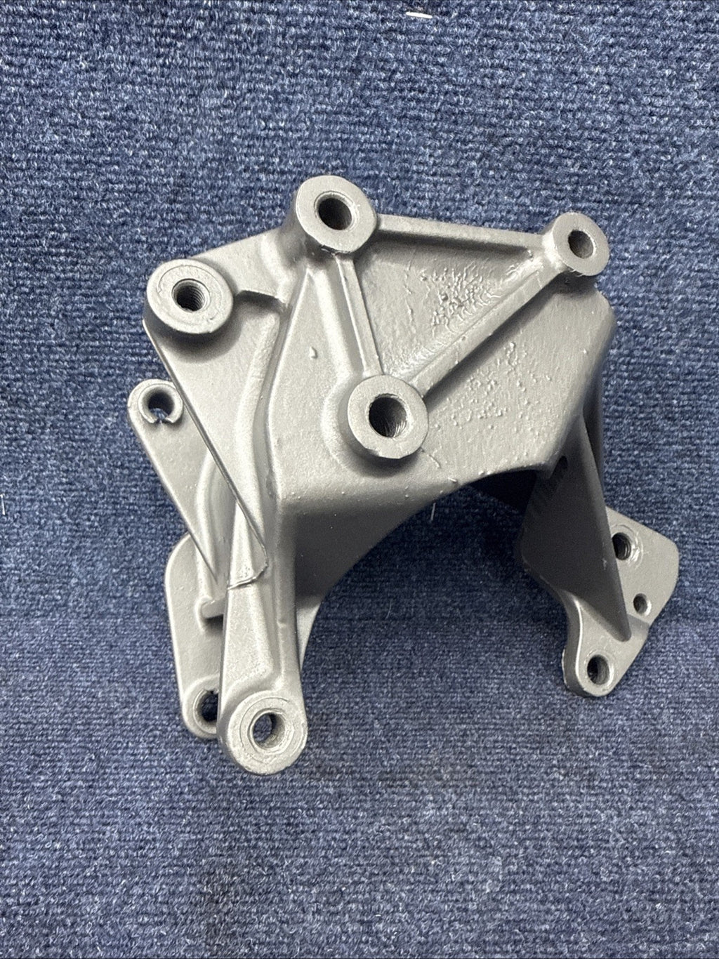 1987-1993 Ford Mustang 5.0 Oem Alternator smog pump bracket E5AE-10039-CA 302